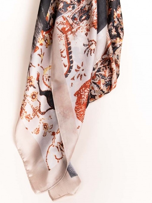 Maxi pañuelo estampado flores Beige