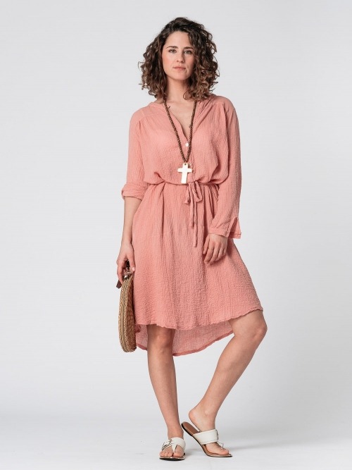VESTIDO ARRUGADO CUELLO SEMI MAO PICO CON CINTURON CORAL