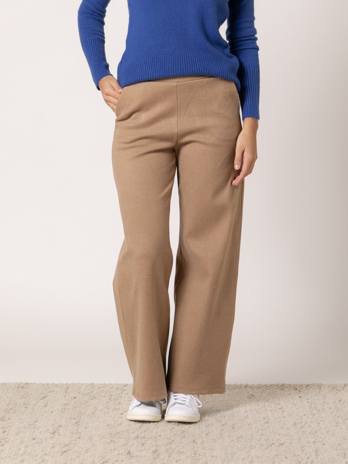 Pantalón wide leg sweet touch comfy color Camel