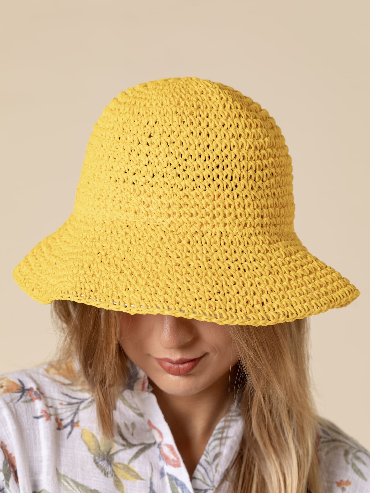 Gorro de paja bob color Amarillo