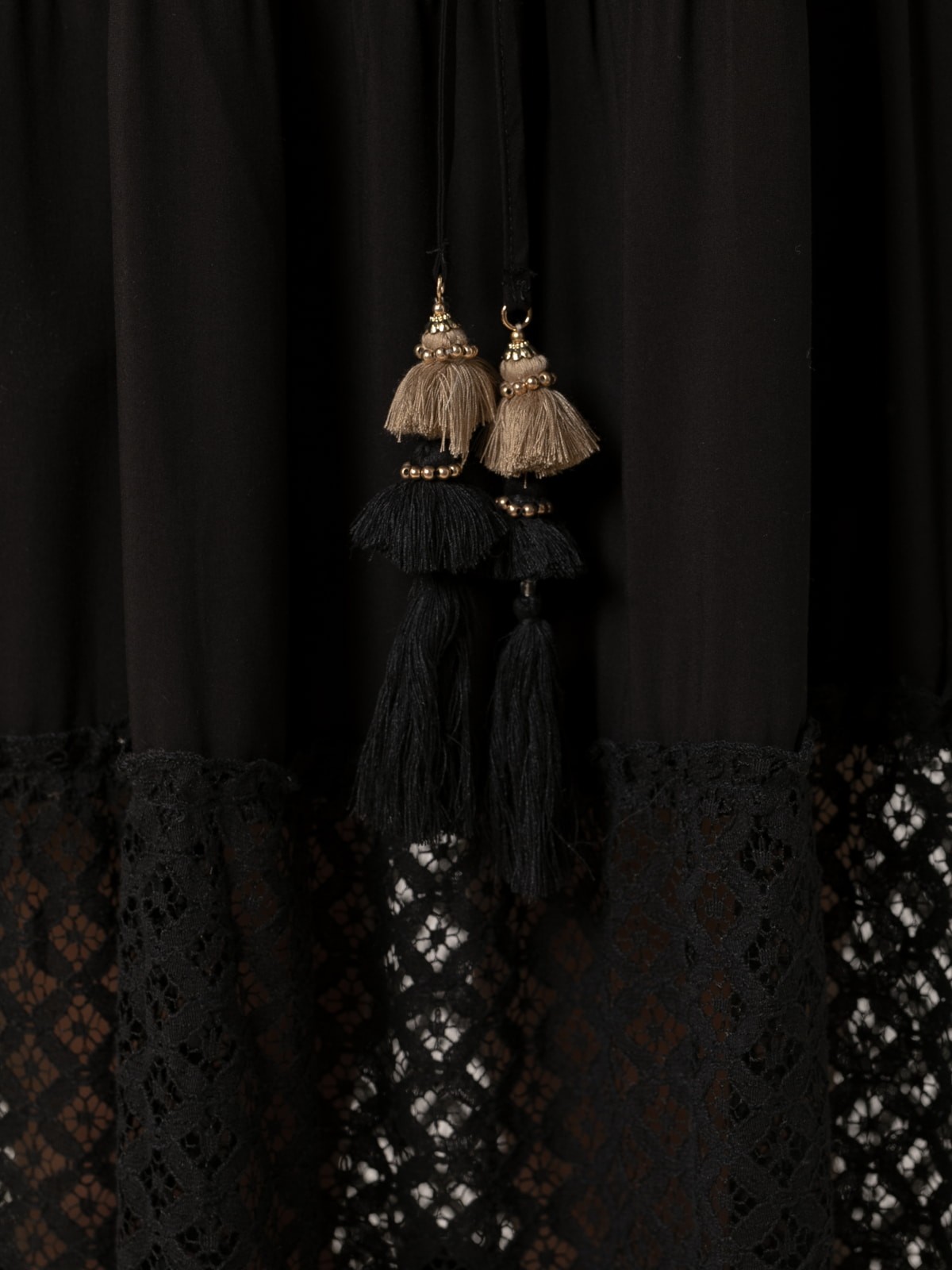 Vestido bordado de algodón escote bardot color Negro