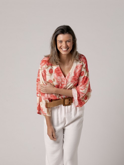 Woman Flowing blouse with V-neckline and peony print  Redcolour