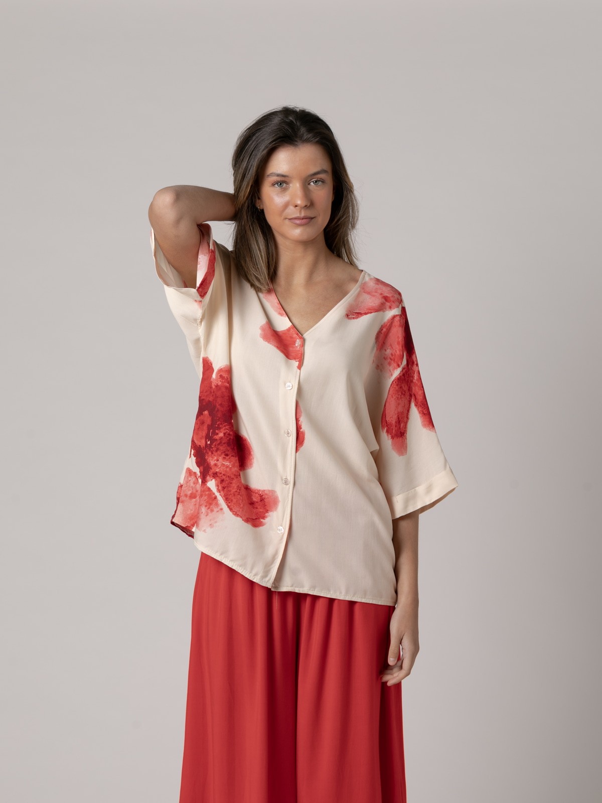 Blusa fluida flor color Rojo