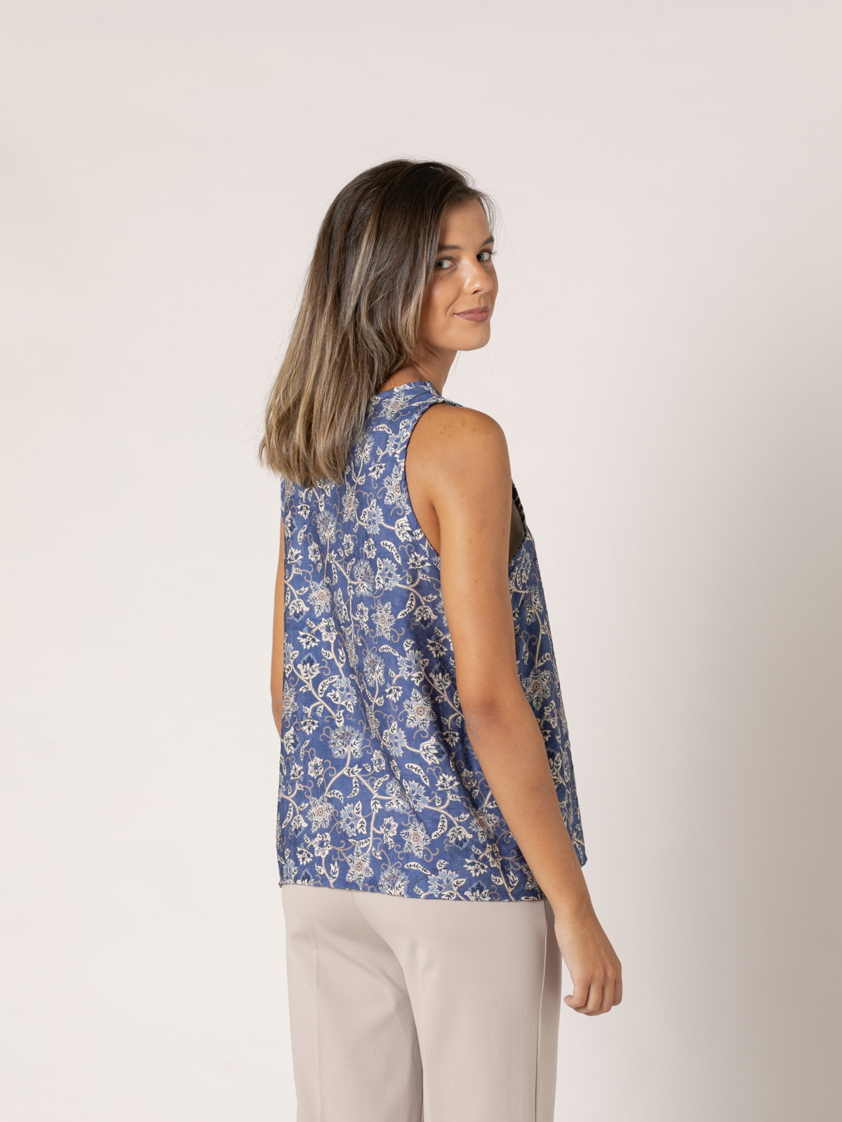 Woman Fluid top drawings  Blue Navycolour