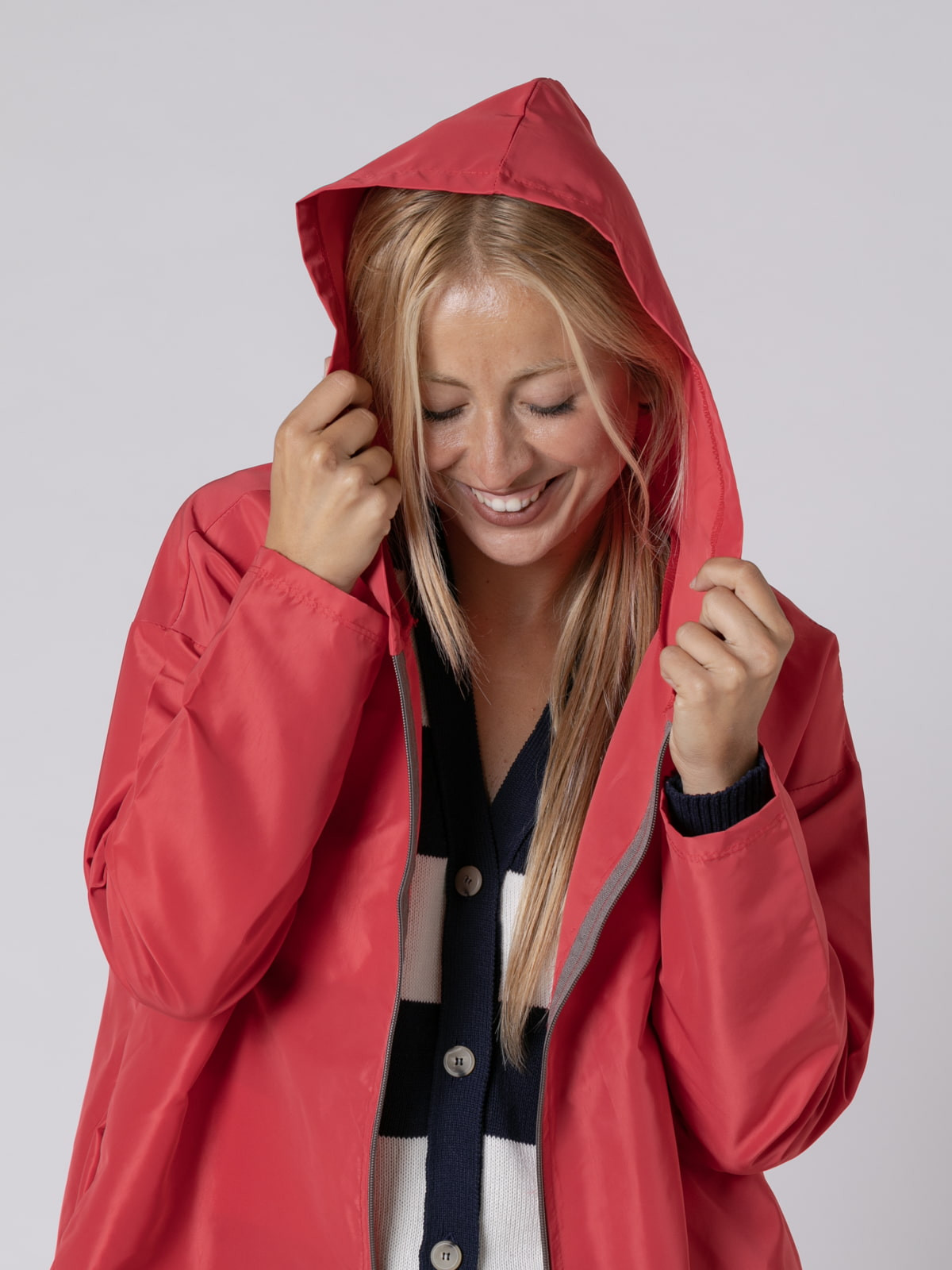 Impermeable water proof best quality medium color Rojo