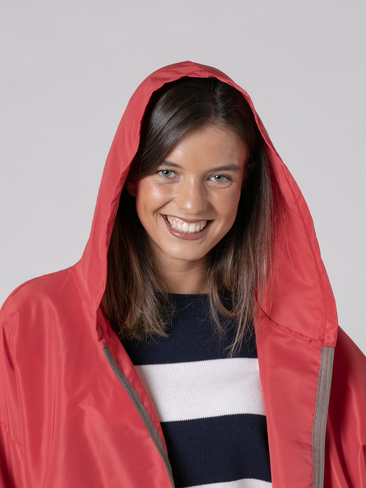 Impermeable oversize best quality color Rojo