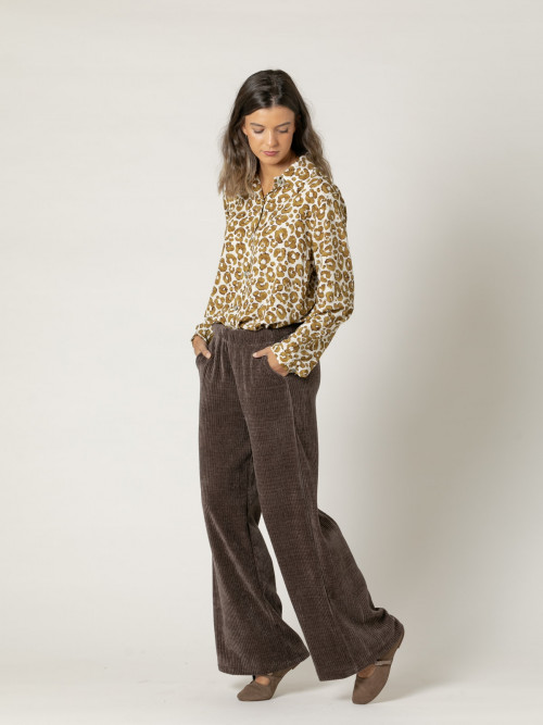 Woman Confy elastic corduroy pants  Marrón colour