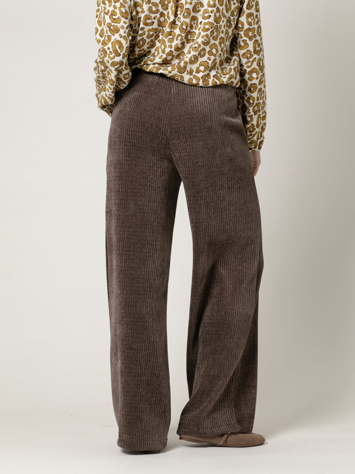 Woman Confy elastic corduroy pants  Marrón colour