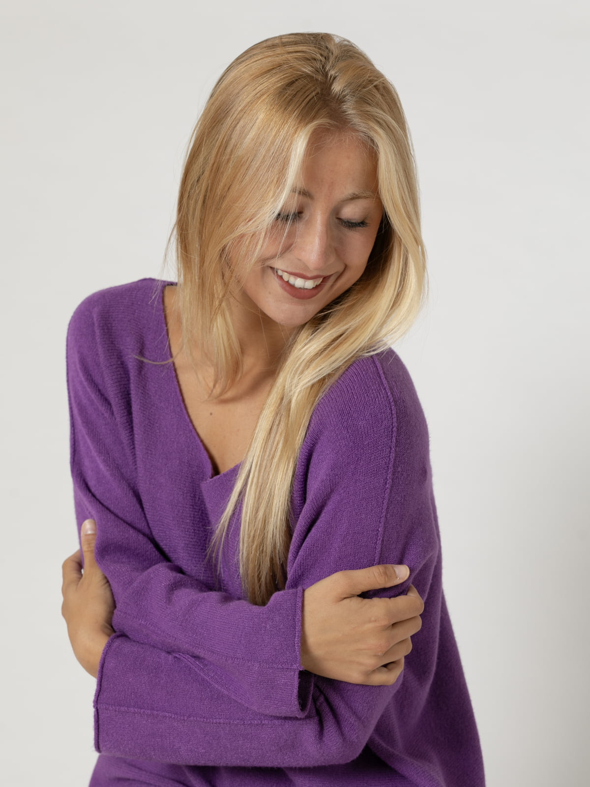 Jersey must escote en pico color Violeta