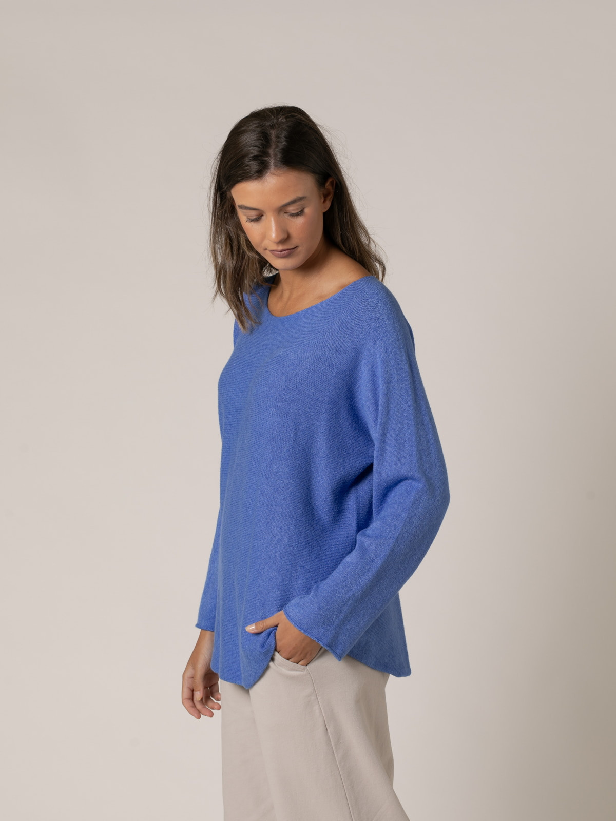 Woman Must-have boat neck sweater  azul kleincolour