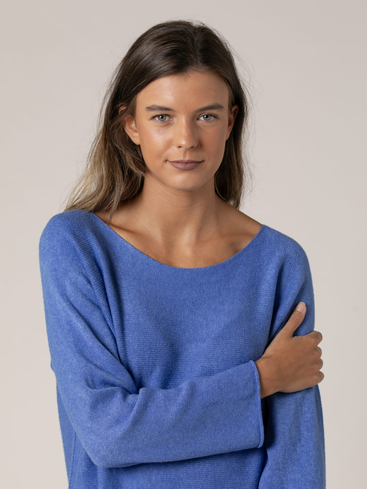 Woman Must-have boat neck sweater  azul kleincolour