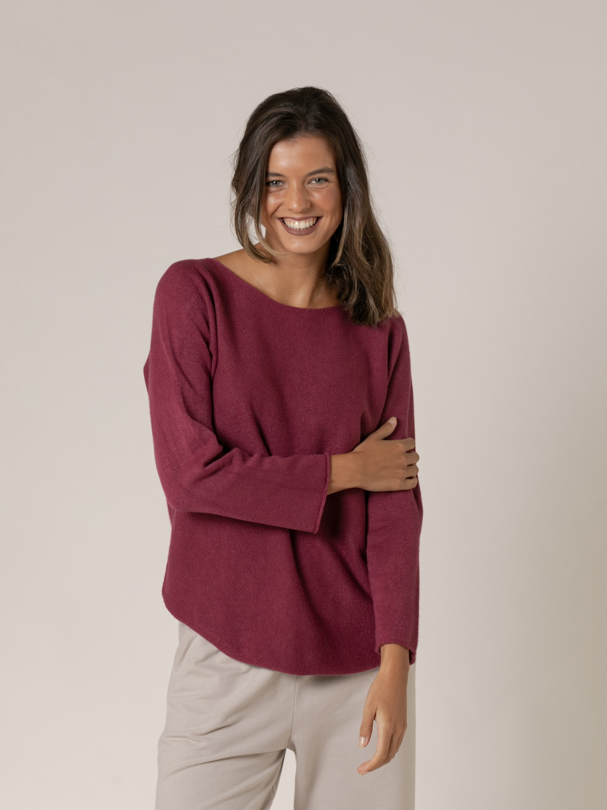 Woman Must-have boat neck sweater  cerezacolour