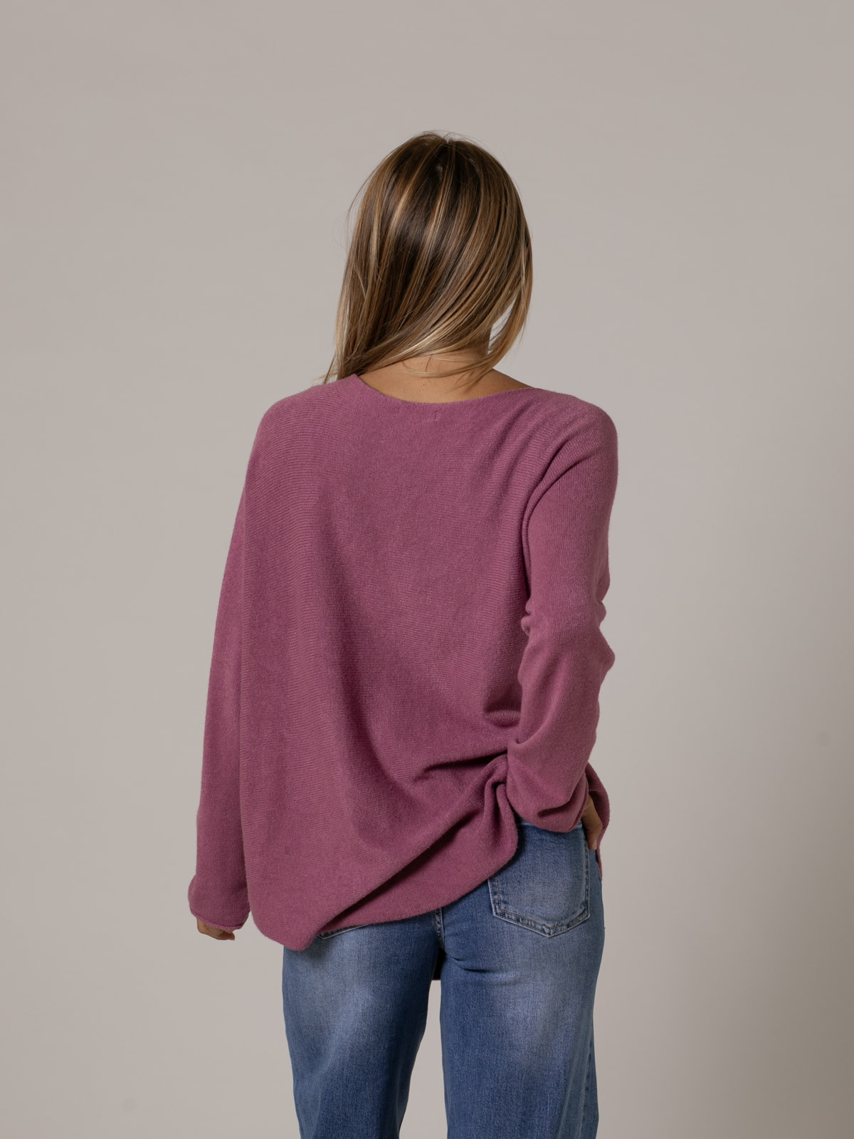 Woman Must-have boat neck sweater  ORQUIDEAcolour