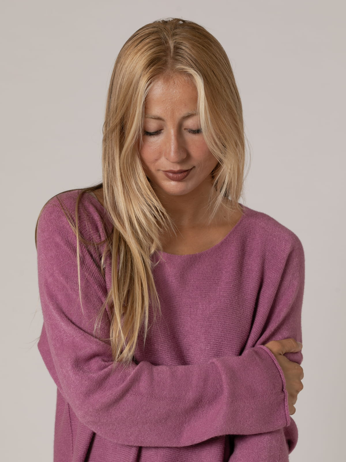 Woman Must-have boat neck sweater  ORQUIDEAcolour