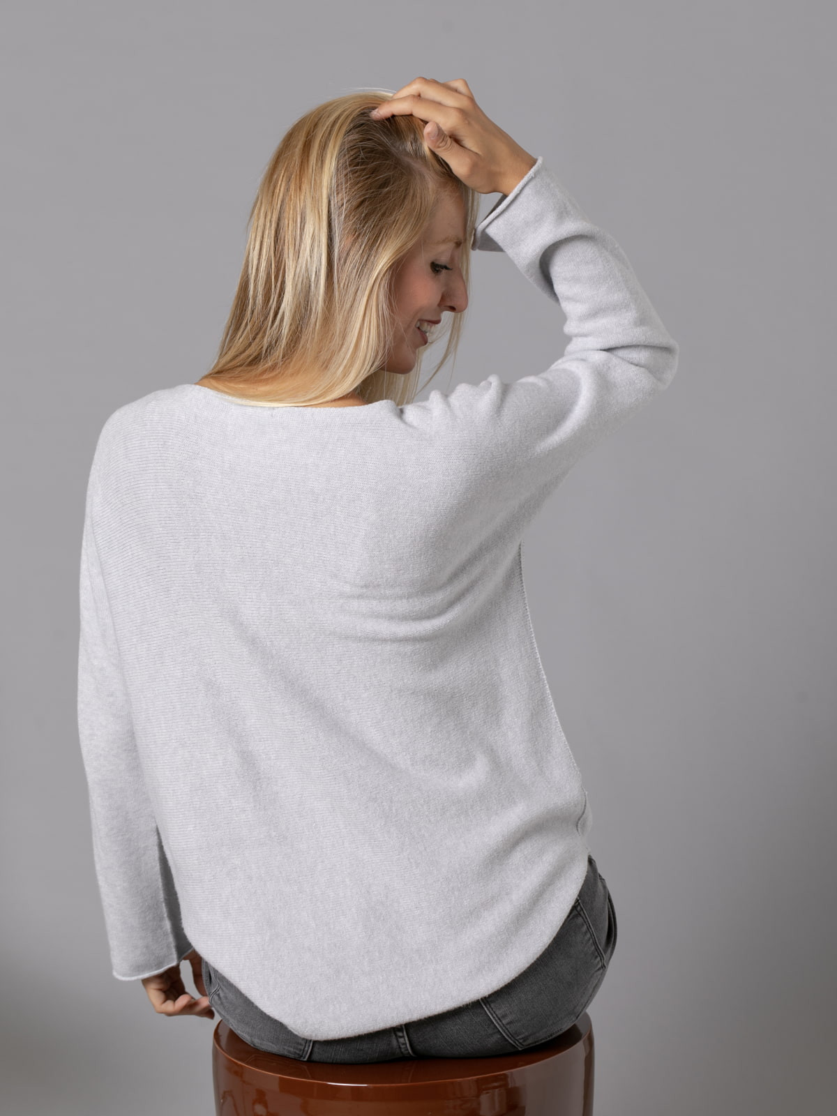 Woman Must-have boat neck sweater  Greycolour