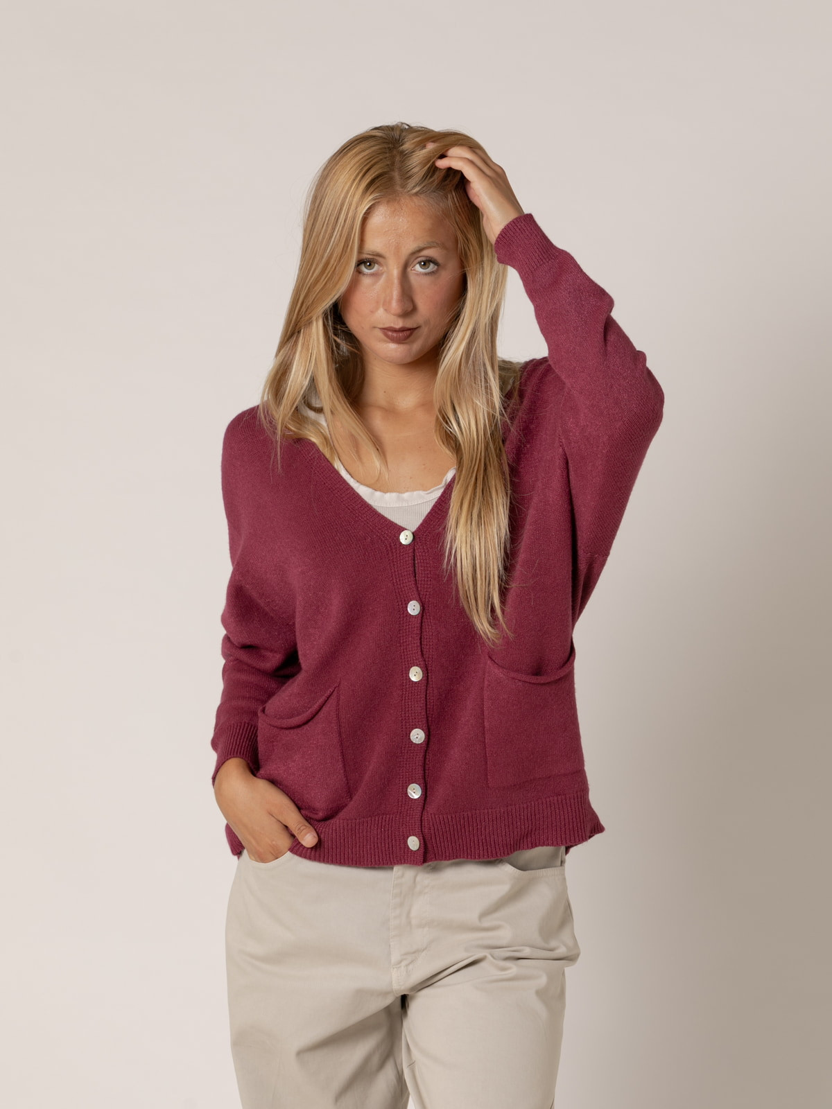 Cardigan punto soft botones color cereza