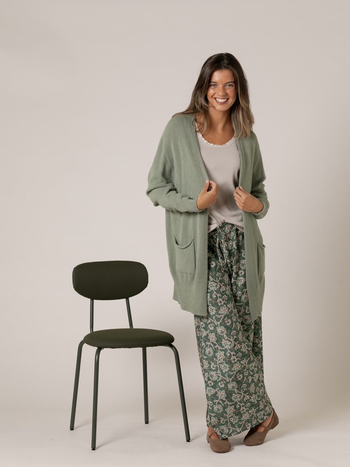  Long cardigan with soft knit pockets  Khaki colour