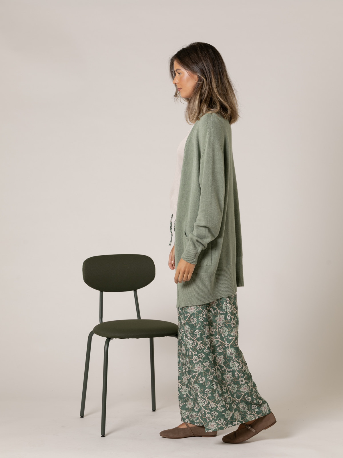  Long cardigan with soft knit pockets  Khaki colour