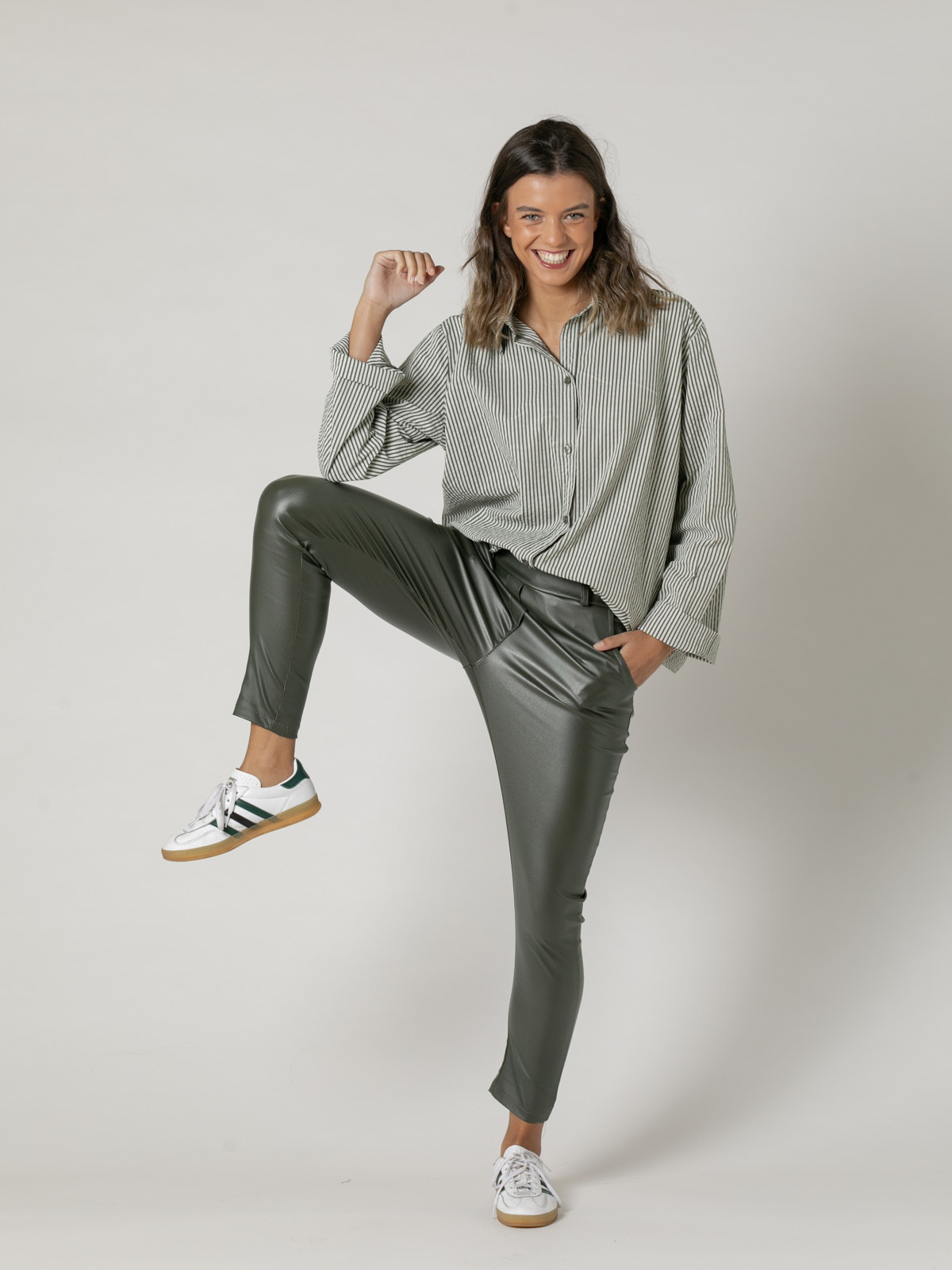 Woman trendy eco-leather pants  Greencolour