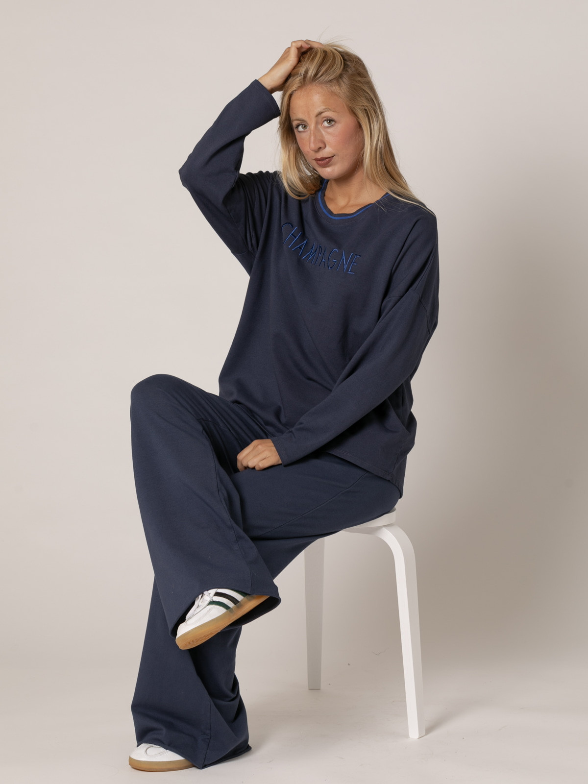 Woman Round neck cotton sweatshirt  Blue Navycolour