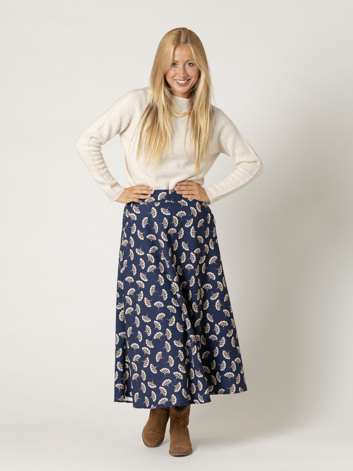 Woman Long skirt with pockets with little flower print  Blue Navycolour