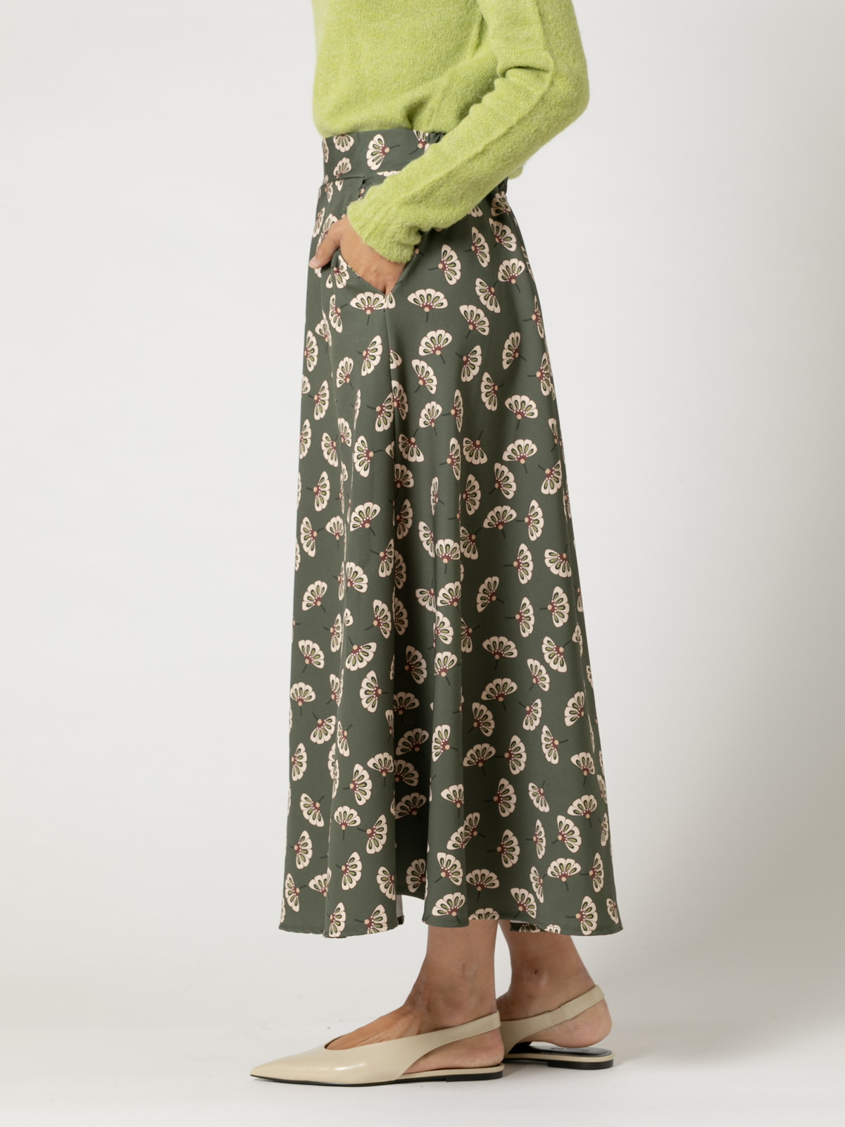 Woman Long skirt with pockets with little flower print  Greencolour