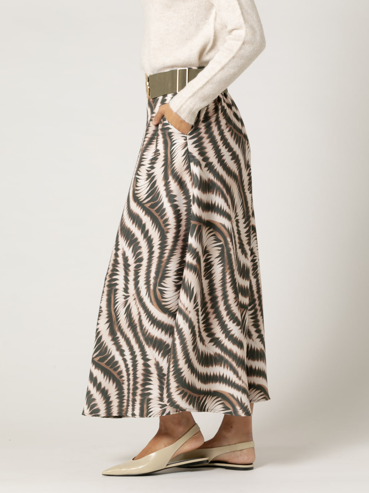 Woman Long skirt with pockets and wave print  Khakicolour