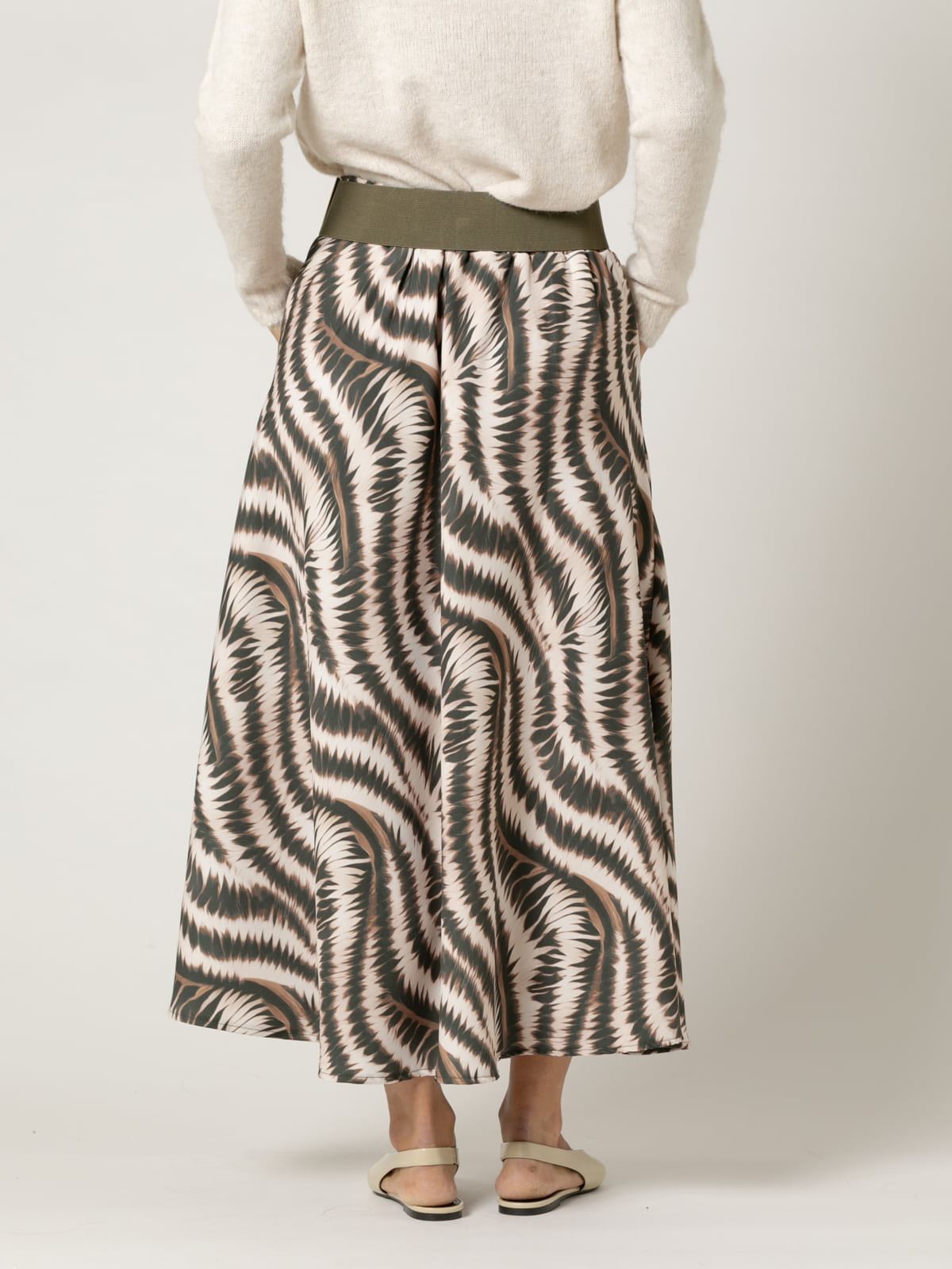 Woman Long skirt with pockets and wave print  Khakicolour