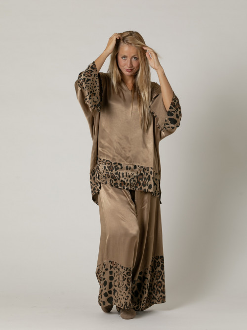 Woman oversized shirt with animal print details  Camelcolour