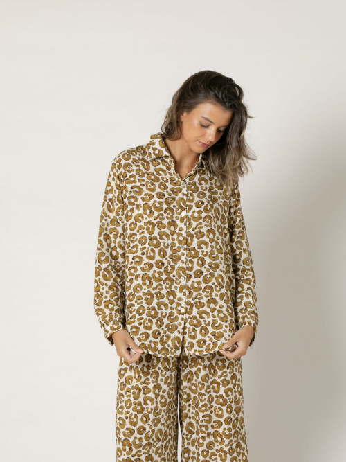 Camisa fluida animal print color Ocre