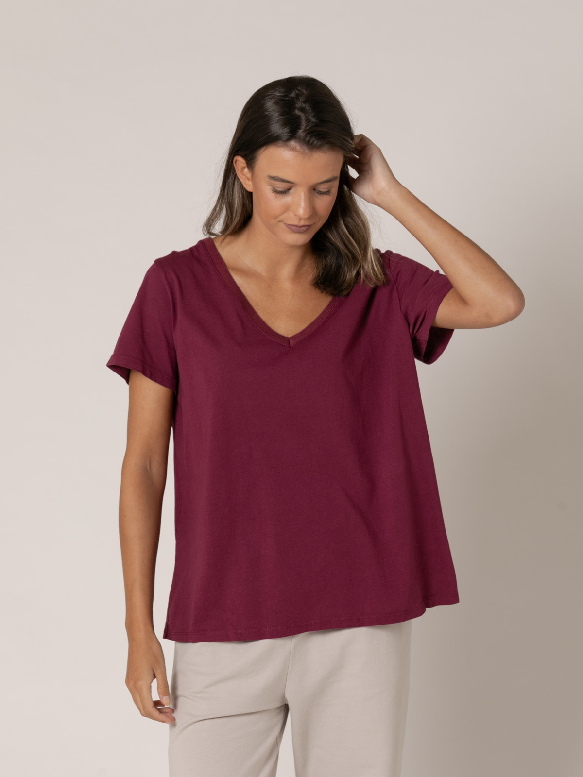 Woman 100% cotton V-neck t-shirt  Bordeauxcolour