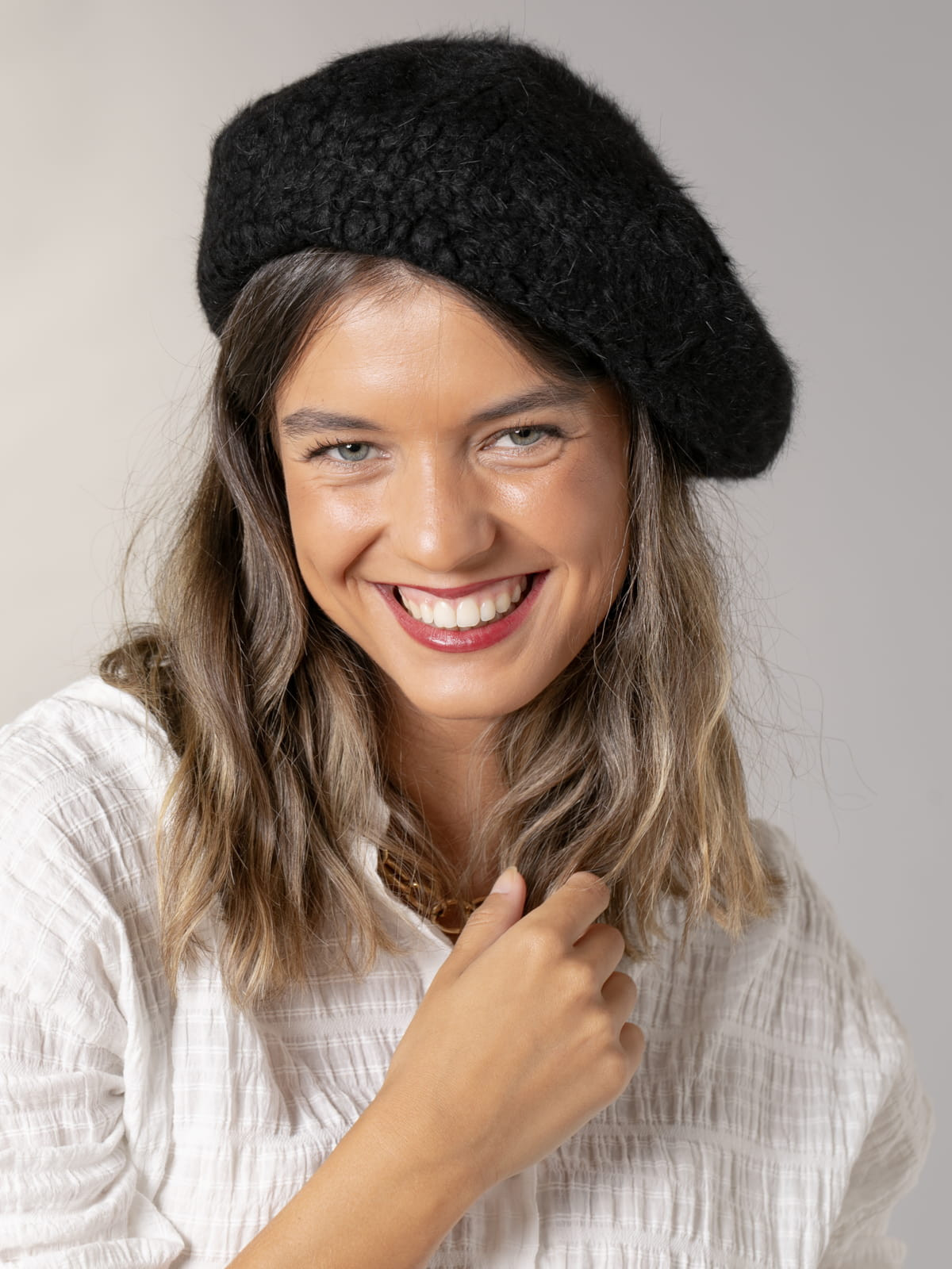 Woman Plain terry wool cap  Blackcolour