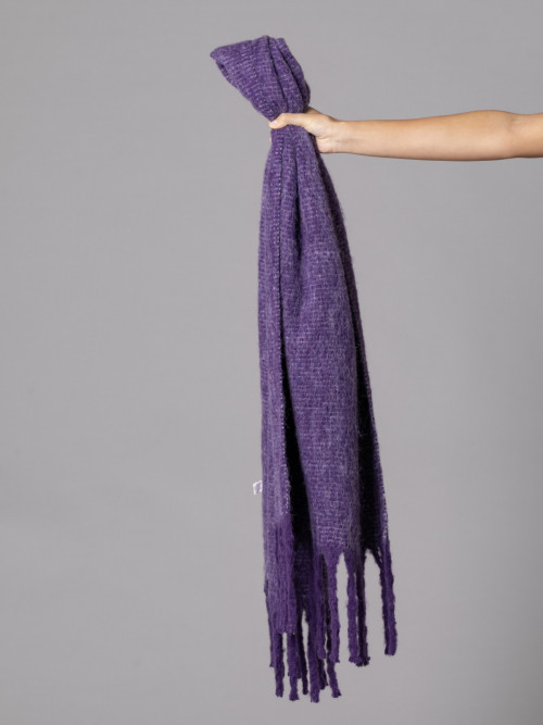 Long double-sided fringed scarf  Morado colour