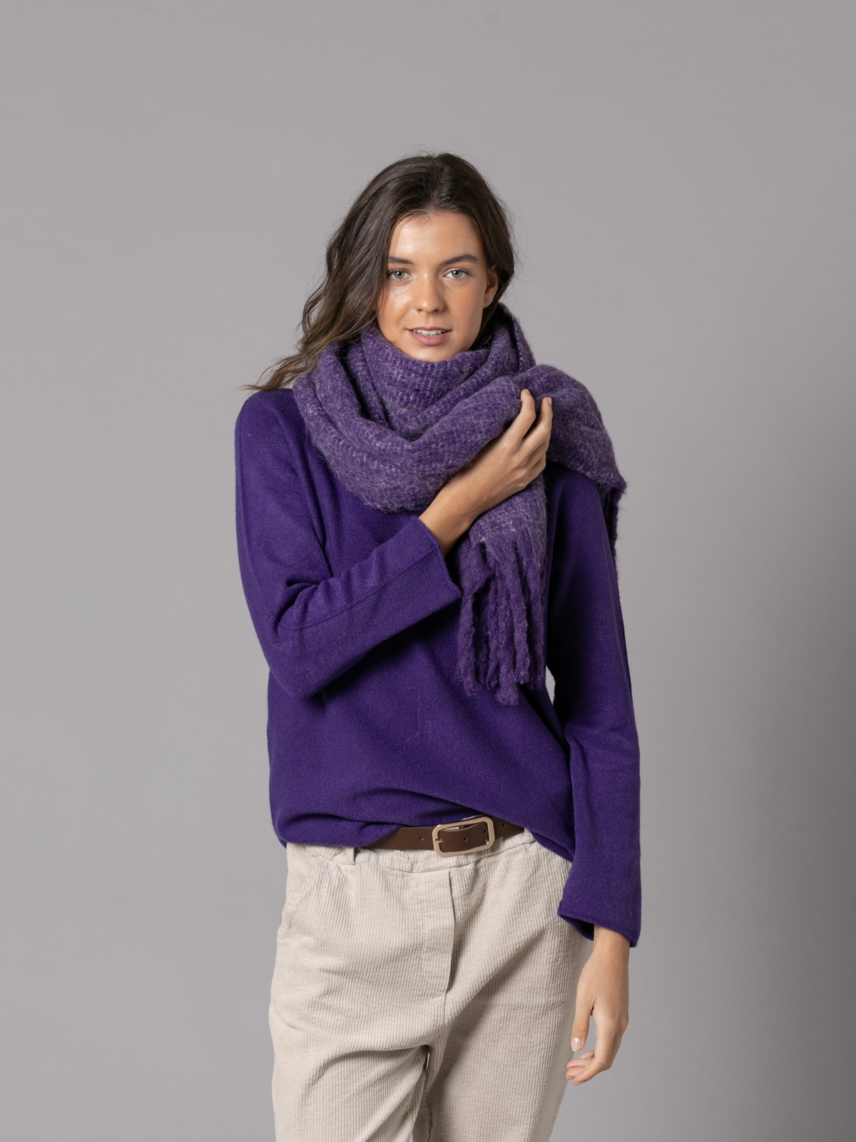 Long double-sided fringed scarf  Morado colour