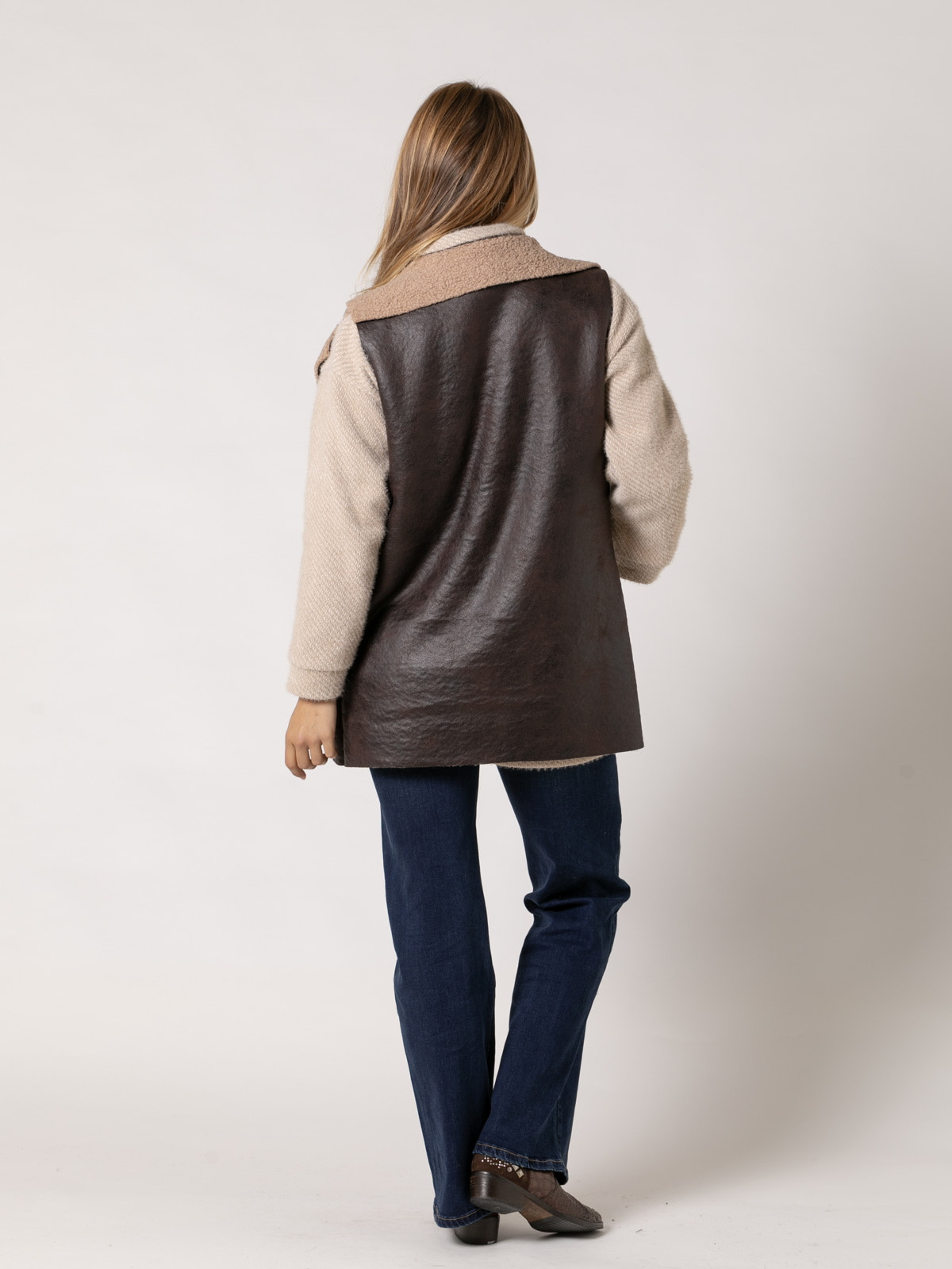 Loop-lined eco-leather vest  Marrón  colour