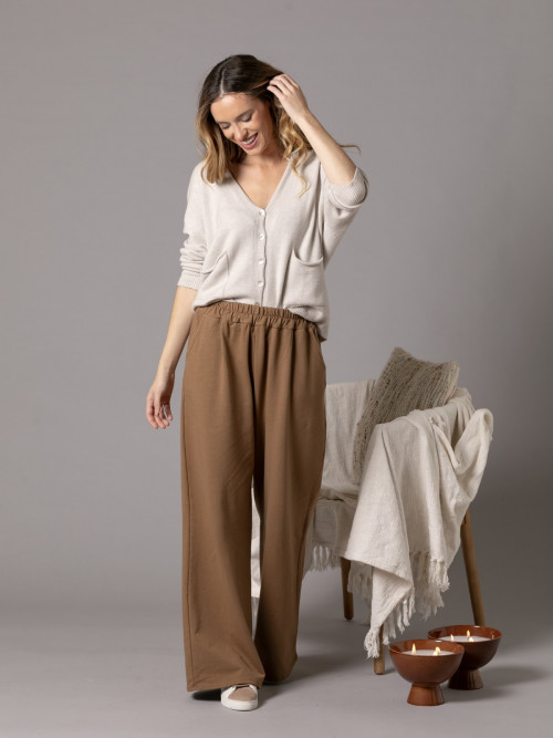 Pantalón felpa wide leg bolsillos color Camel