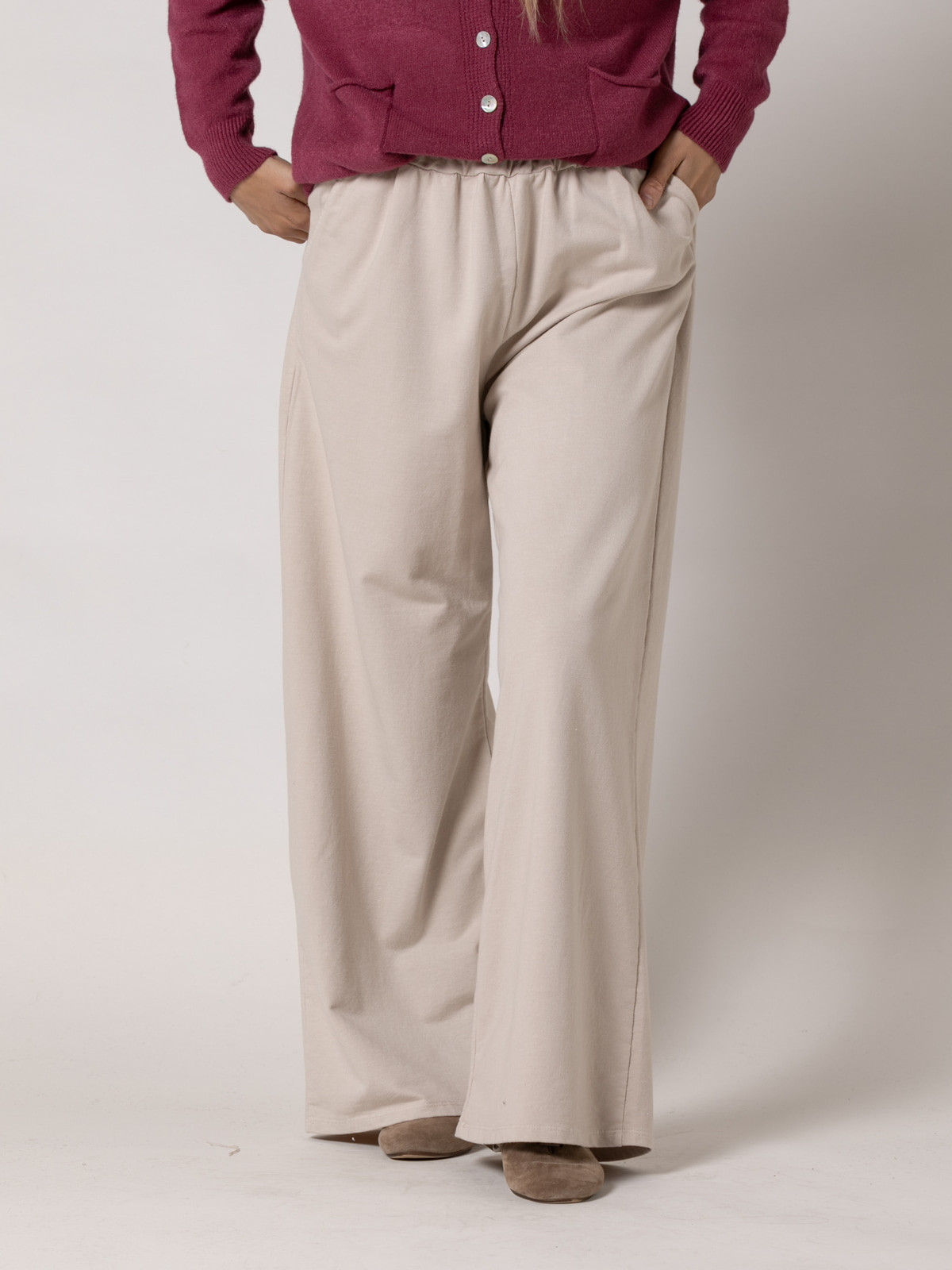 Pantalón felpa wide leg bolsillos color Beige Claro