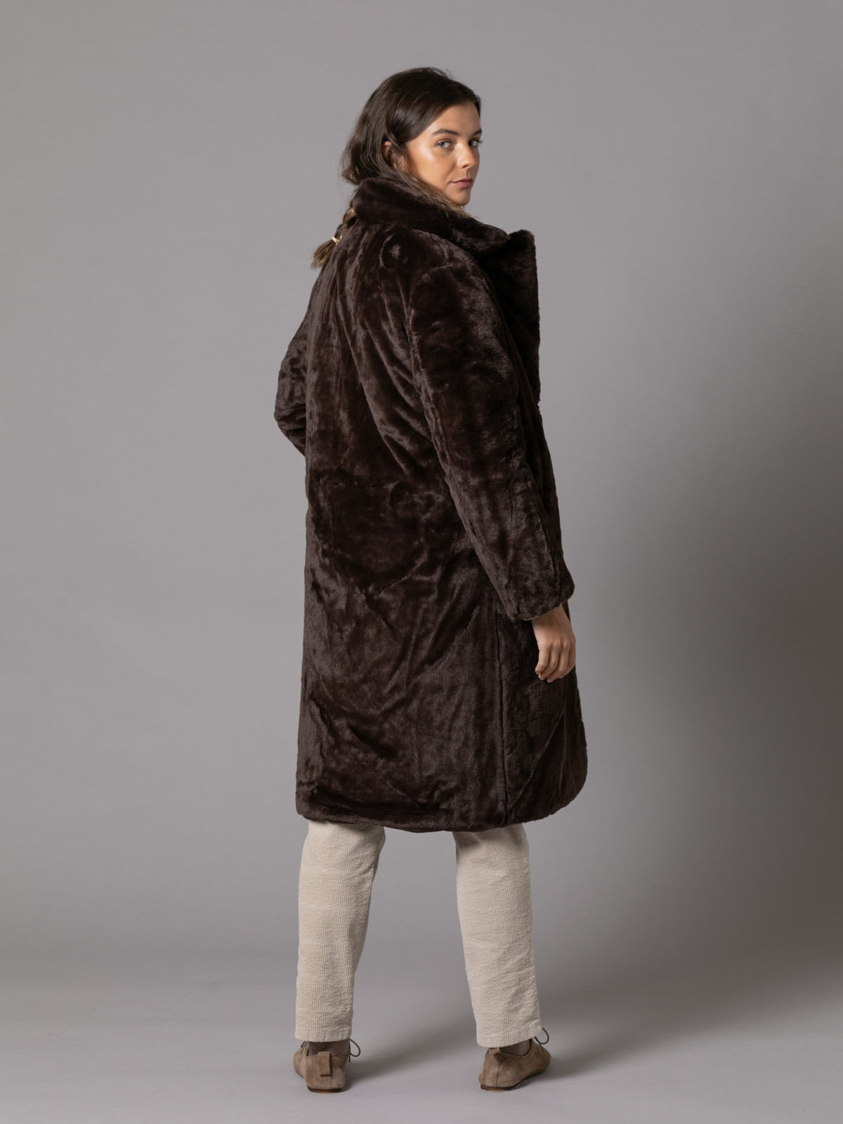 Reversible soft high textile fur padded coat  Marrón  colour