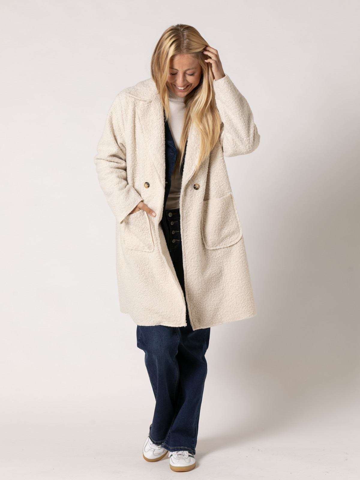 Buttoned double-breasted loop coat  Beige colour