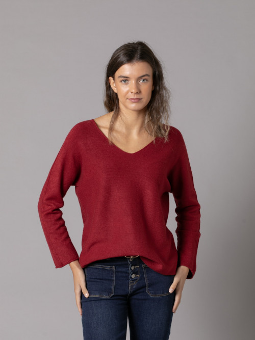 Must-have V-neck sweater  Bordeaux colour