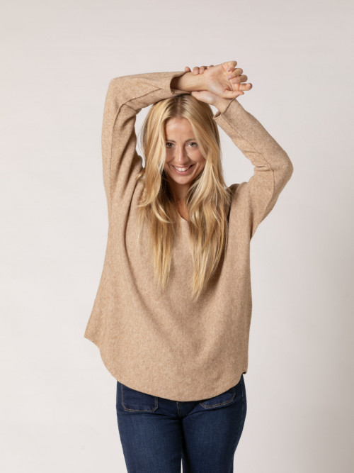 Must-have V-neck sweater  camel melange colour