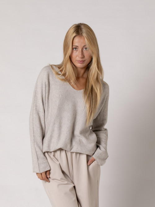 Jersey must escote en pico color TAUPE CLARO