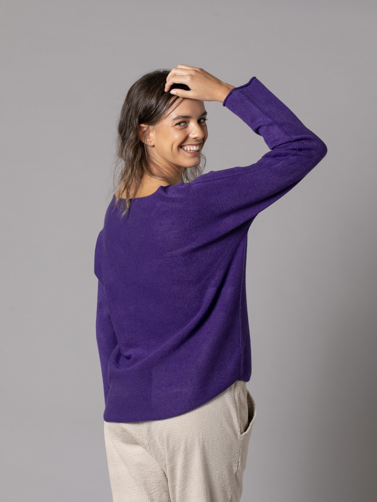 Jersey must escote en pico color Morado