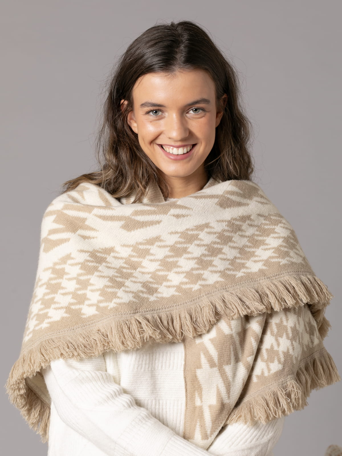 Houndstooth fringed triangle scarf  Beige colour