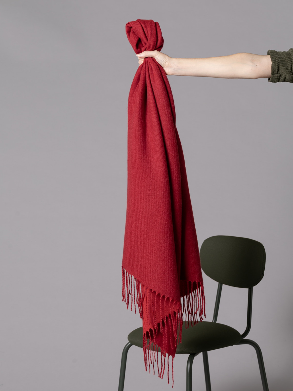 Classic fringed scarf  Red colour