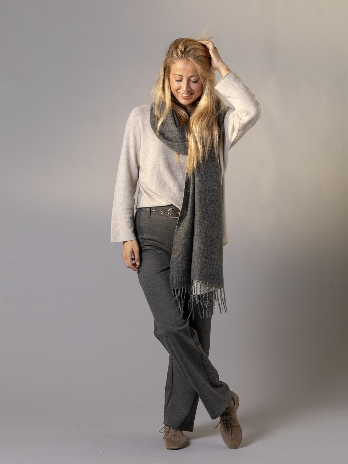 Classic fringed scarf  Grey colour