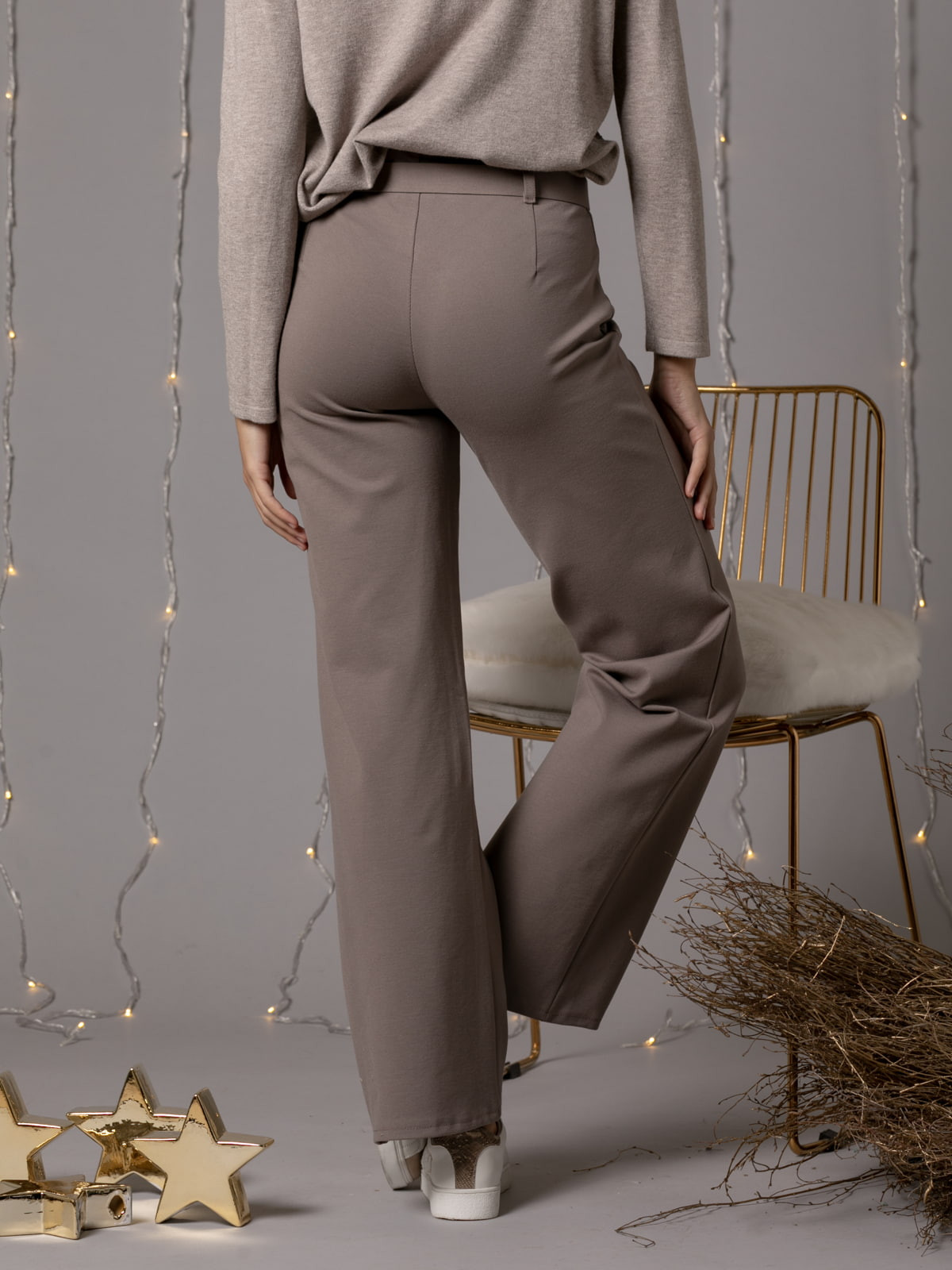 Pants + belt in matching 70's design  Taupe colour