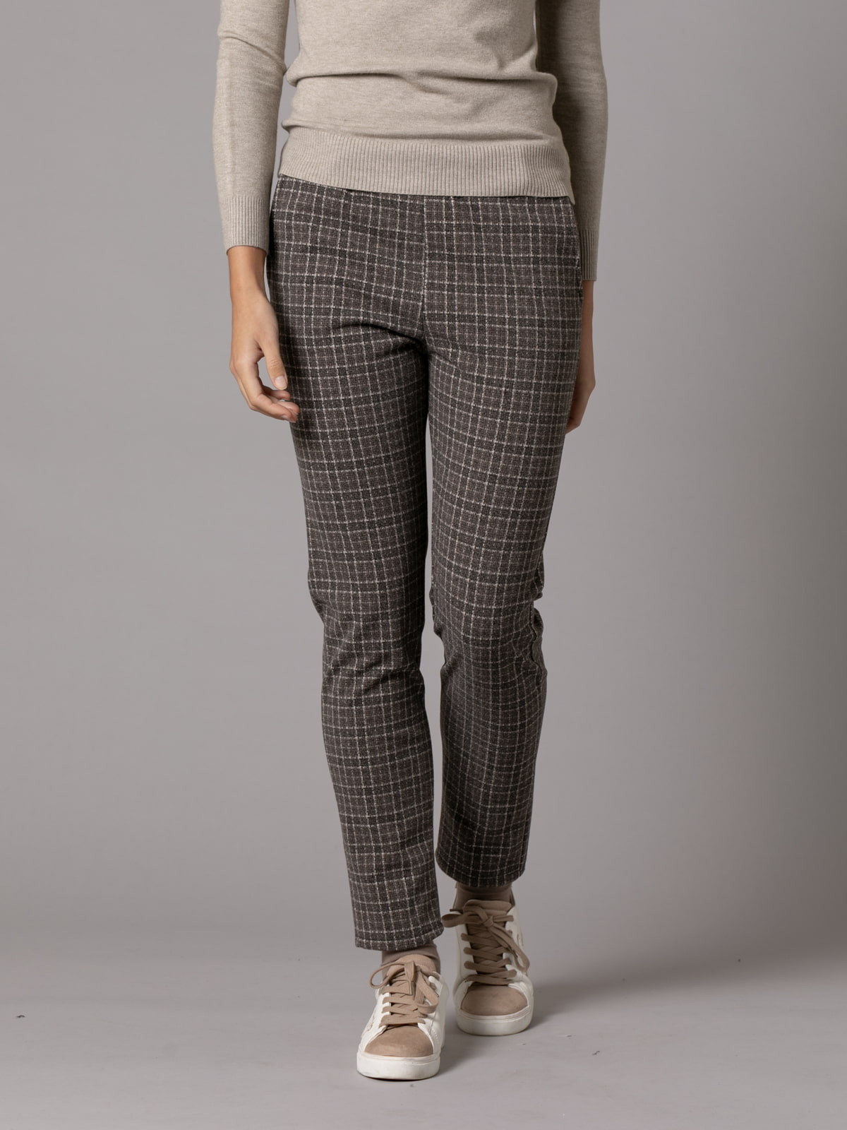 Slim fit soft checkered trousers  Marrón  colour