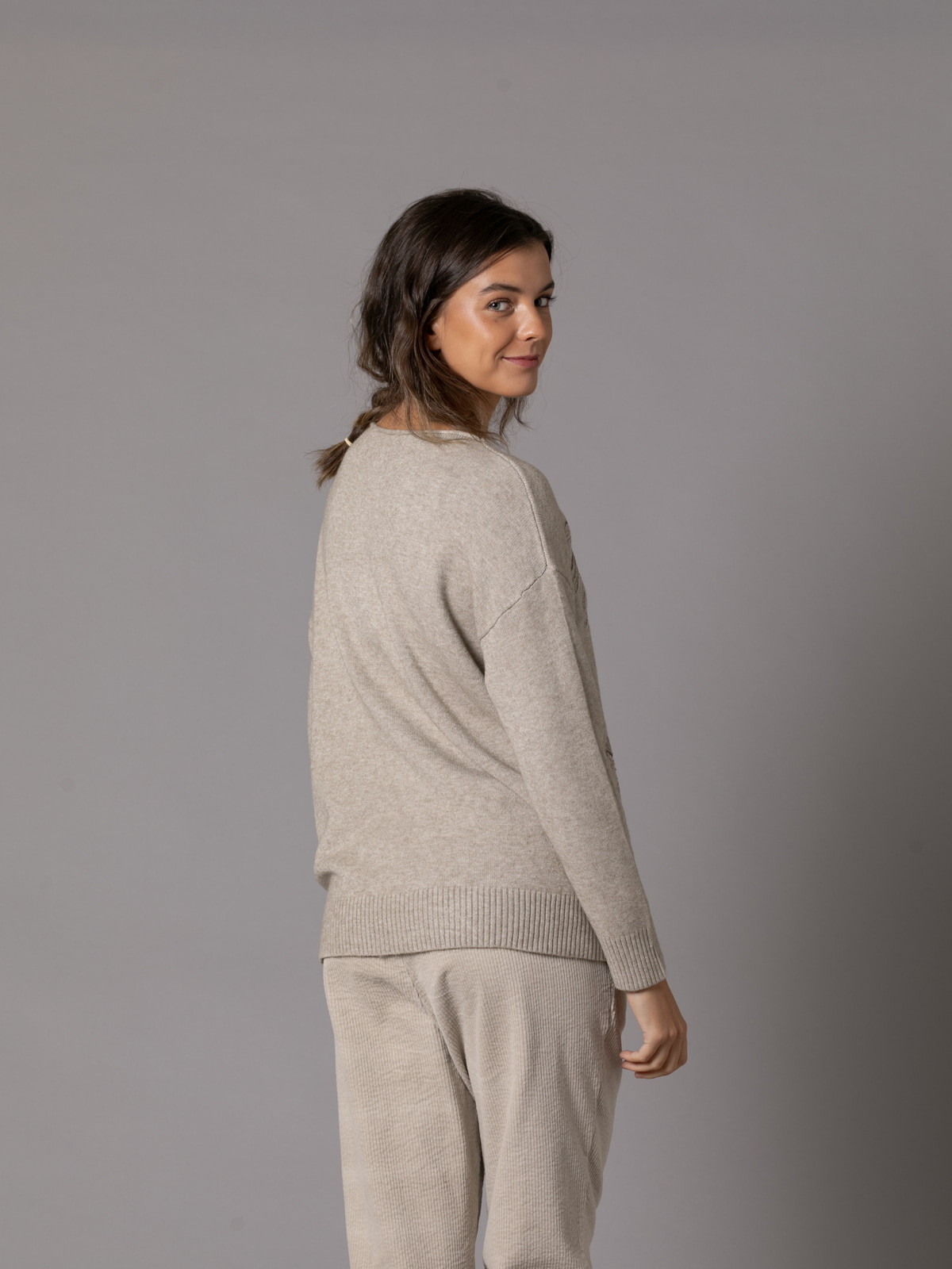 Trendy embroidered soft sweater  Taupe colour