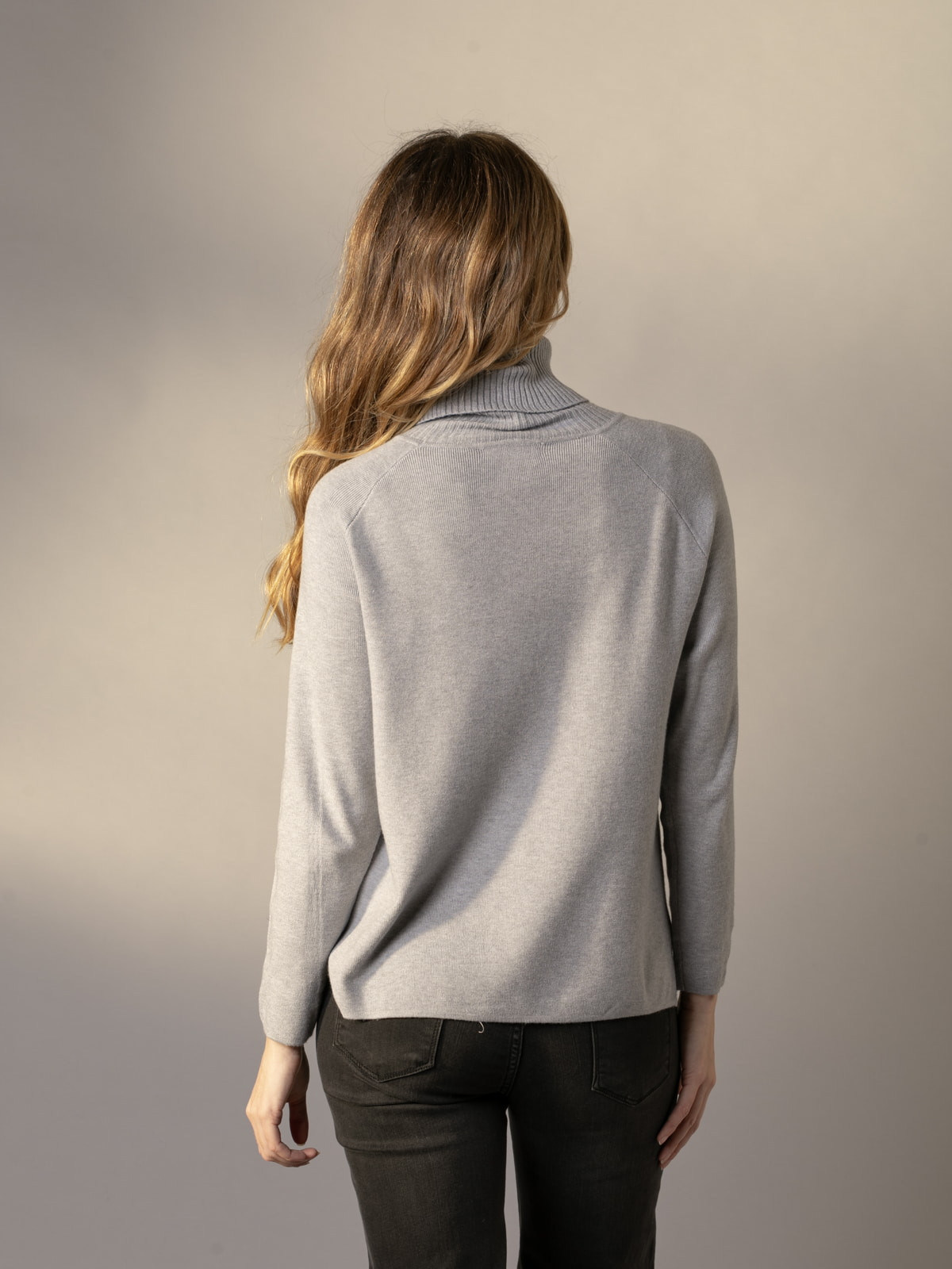 Soft sweater with party appliqués and back wrap  Grey colour